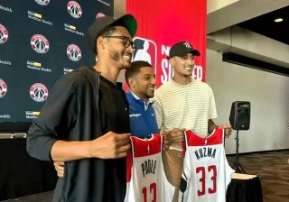 nba交易最新消息湖人(nba交易汇总最新2021湖人)