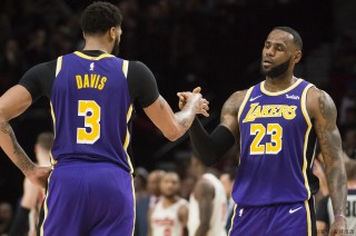 今天nba赛现场直播湖人视频(nba今天直播湖人比赛录像回放)