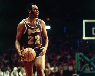 包含nba死得最惨的三位巨星的词条