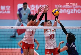 中国女排的比赛(中国女排比赛照片)