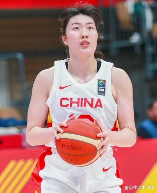 中国女篮十二人简历(中国女篮全体队员介绍)