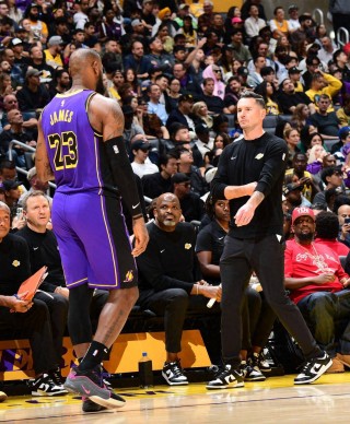 今日nba最新消息(今日nba最新消息新闻)