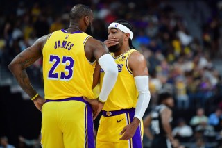 低调看nba(低调看NBA直播jrs无插件最新消息)