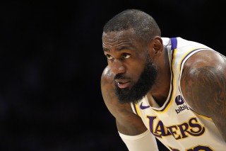 nba今天的比赛直播视频(nba今天的比赛直播视频在哪看)，NBA今日比赛直播观看指南，NBA今日比赛直播观看指南，教你如何观看NBA比赛直播视频
