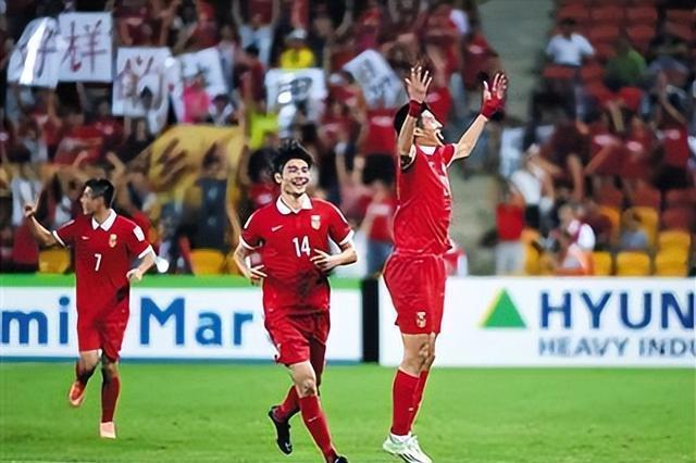 国足今晚热身赛对阵阿曼(国足今晚热身赛对阵阿曼直播回放)，国足对阵阿曼展开激烈热身赛，国足与阿曼展开激烈热身赛，今晚精彩对决  第2张