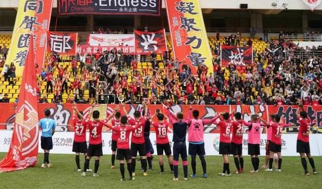恒大亚冠夺冠视频回放(恒大亚冠第一次夺冠视频回放)，恒大亚冠第一次夺冠视频回放，热血时刻重温，重温恒大亚冠首次夺冠热血时刻  第1张
