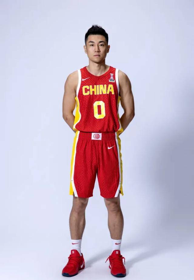 中国男篮今晚直播比赛(中国男篮今晚直播比赛视频在线观看)  第1张