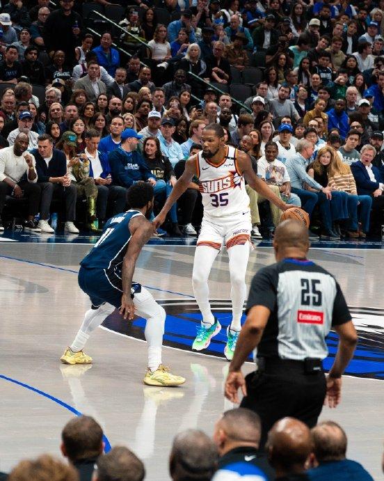 最新nba比赛(最新nba比赛现场照片)  第2张
