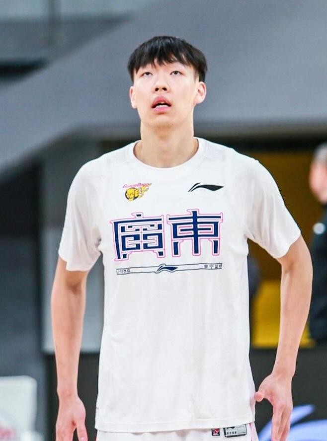 cba今晚直播广东宏远(广东对四川cba今晚直播)  第1张